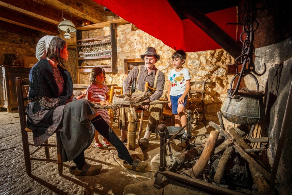 La Ferme Caussenarde d'Autrefois, Activités en famille Cévennes