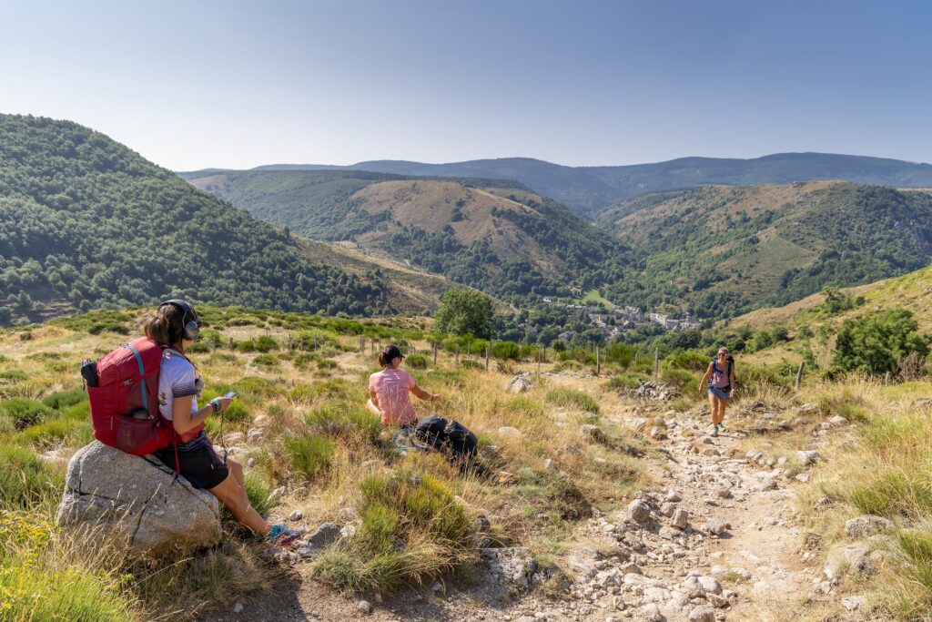 Descente du Mont Lozère en randonnée, arrivé au Pont de Montvert