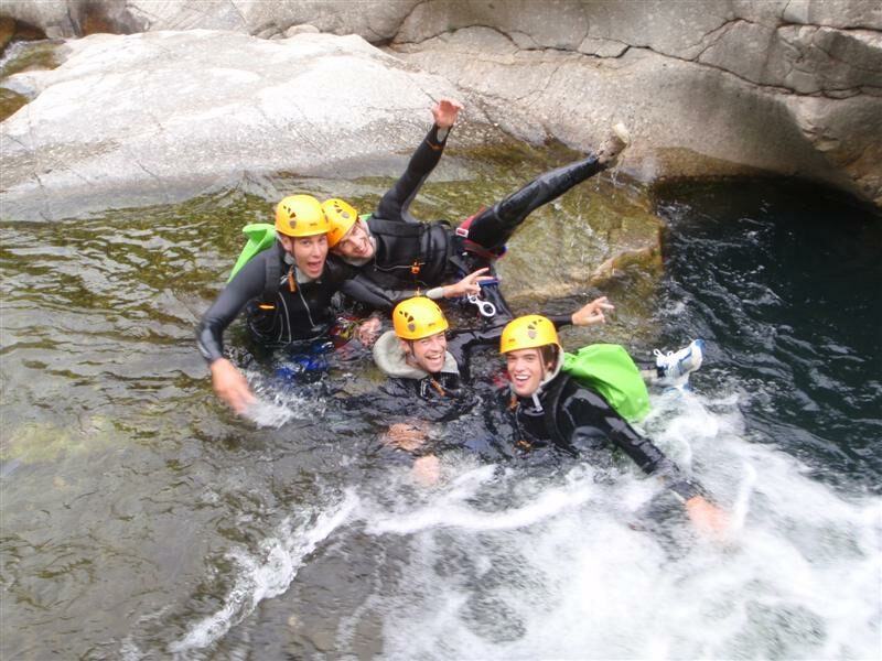 Image 2 : GRANDEUR NATURE : CANYONING