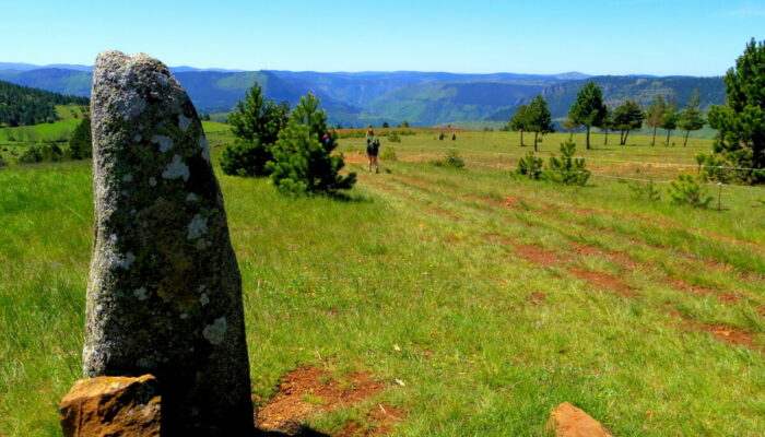 Image 1 : BALADE AU PAYS DES MENHIRS