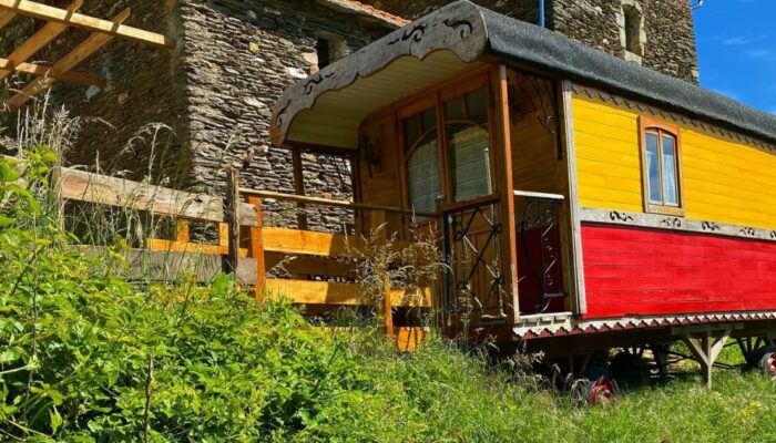 Image 0 : LES SECRETS DES CÉVENNES : LA ROULOTTE D'IZIA