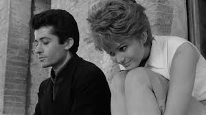 Image 0 : CINÉCO : LA RAGAZZA + DE LA COMÉDIE FRANÇAISE