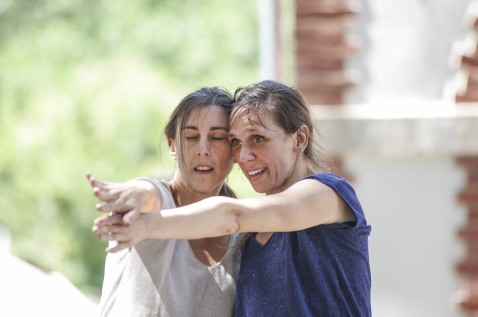 Image 0 : DEVENIR SOEURS - 20 ANS