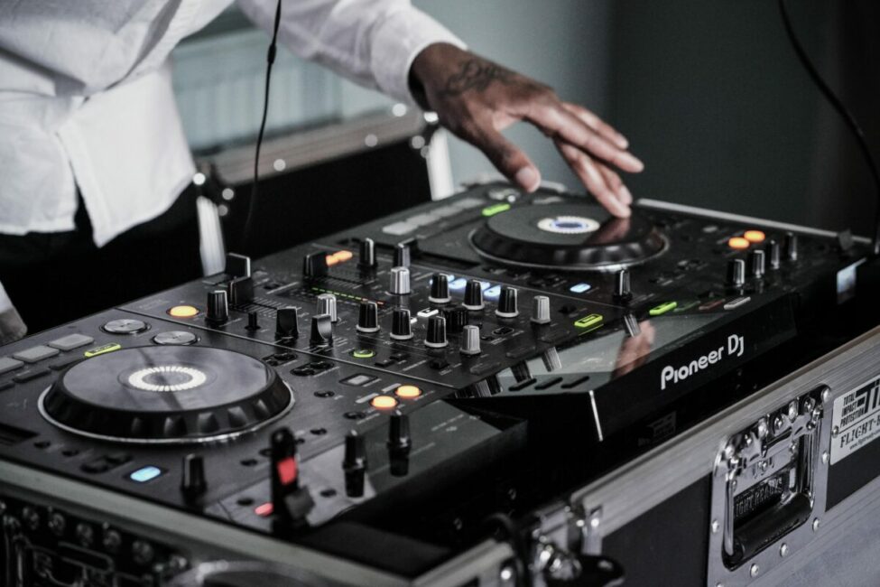 Image 0 : DJ YVAN