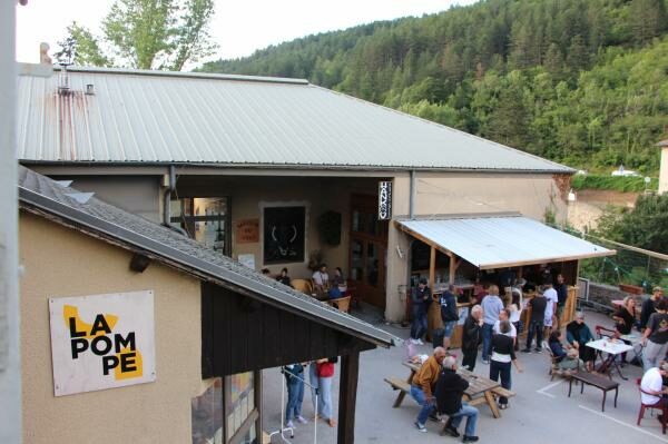 Image 0 : EXPOSITION DE JAY & TILL