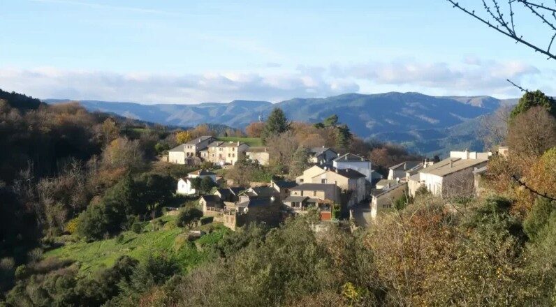 Image 0 : FESTIVAL DE LA RANDONNÉE : SUR LA CORNICHE DES CÉVENNES