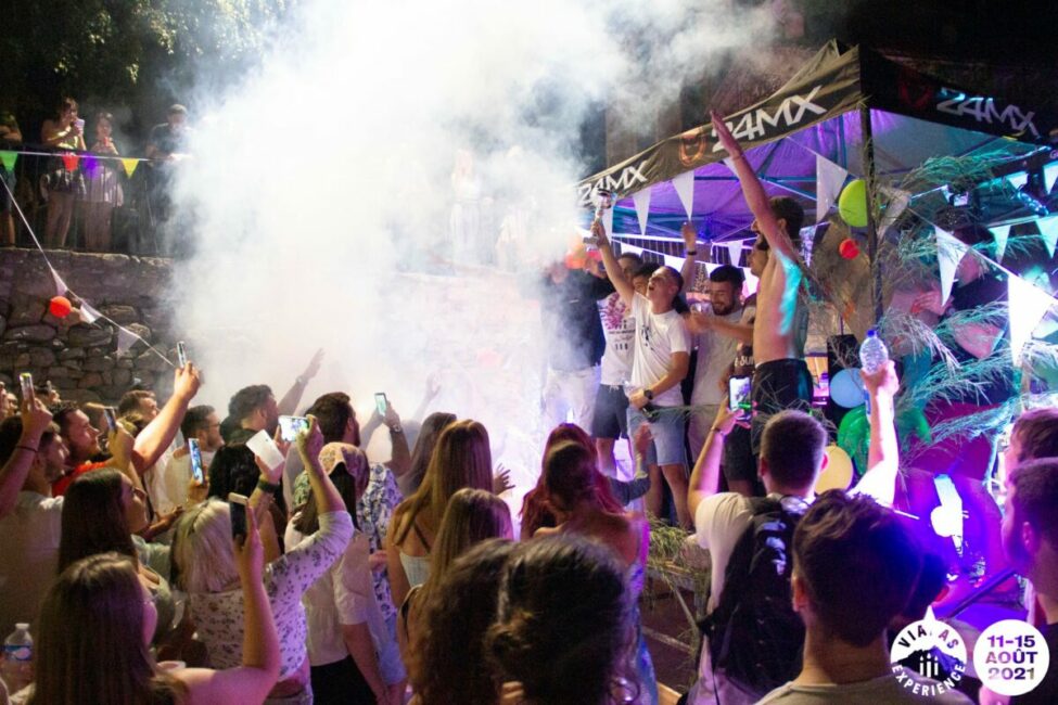 Image 0 : FÊTE À VIALAS
