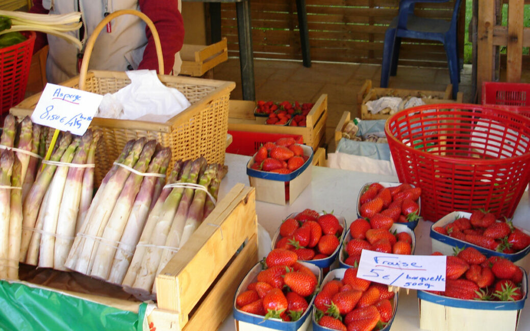 Image 0 : MARCHE DU MARDI À ISPAGNAC