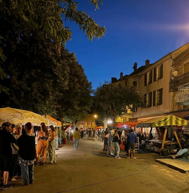 Image 0 : MARCHÉ NOCTURNE