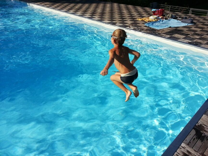 Image 0 : PISCINE