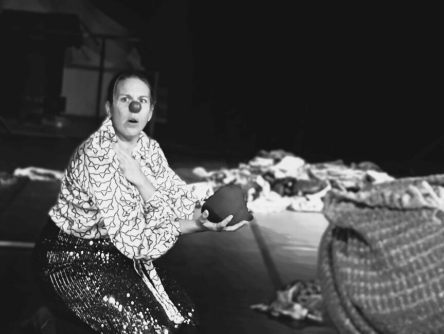 Image 0 : STAGE CLOWN CREATION