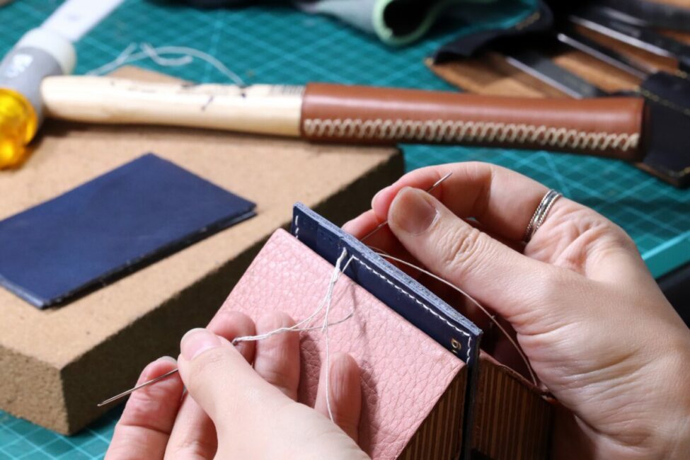 Image 0 : STAGE D'INITIATION AU TRAVAIL DU CUIR