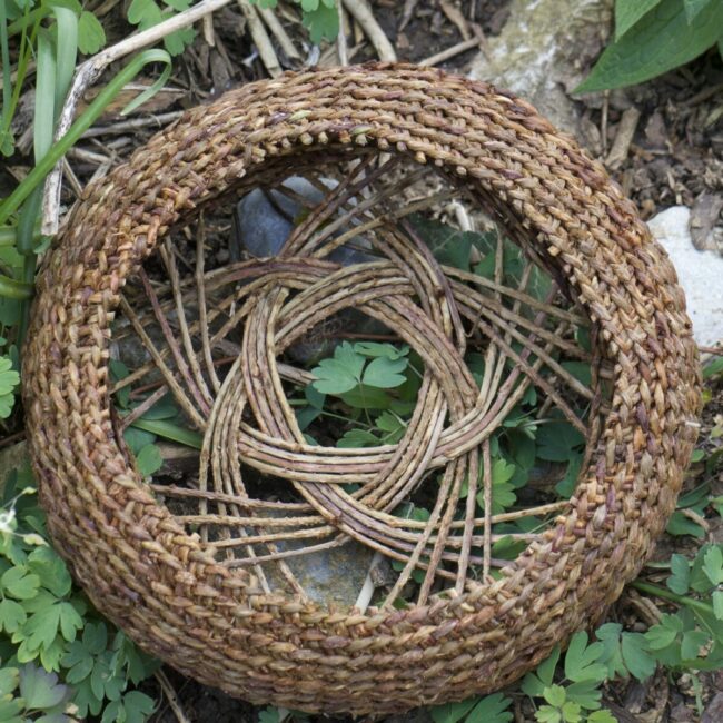 Image 0 : STAGE DE VANNERIE : LACERIE, NÉOLITHIQUE ET LA RONCE