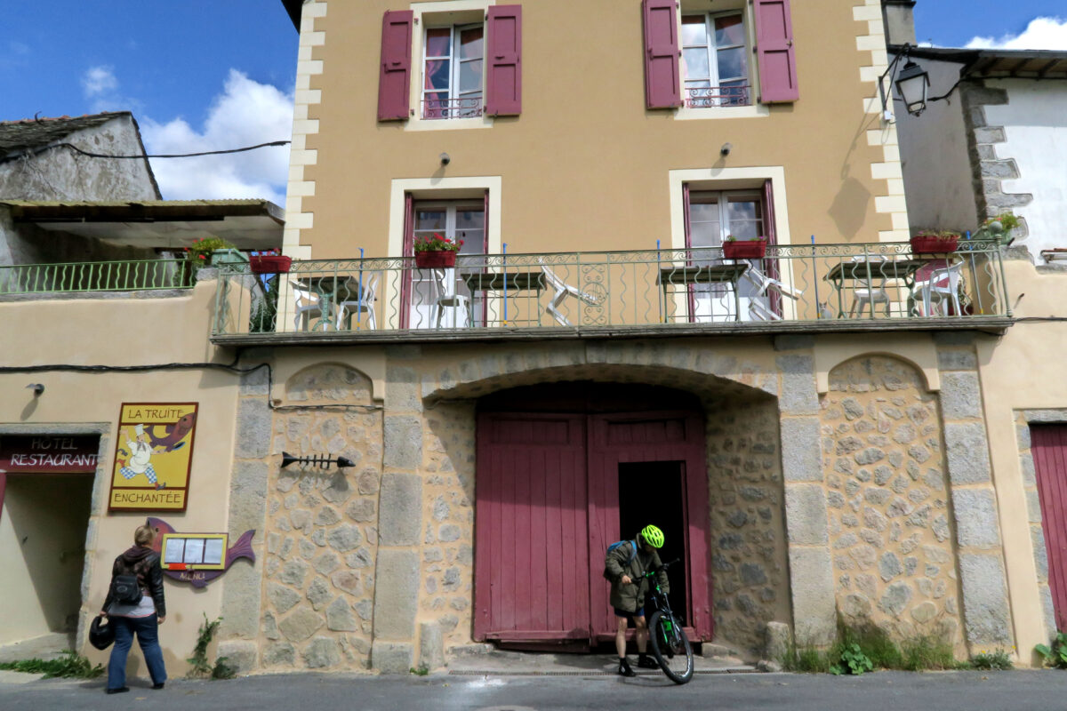 Image 4 : HOTEL DE LA TRUITE ENCHANTEE