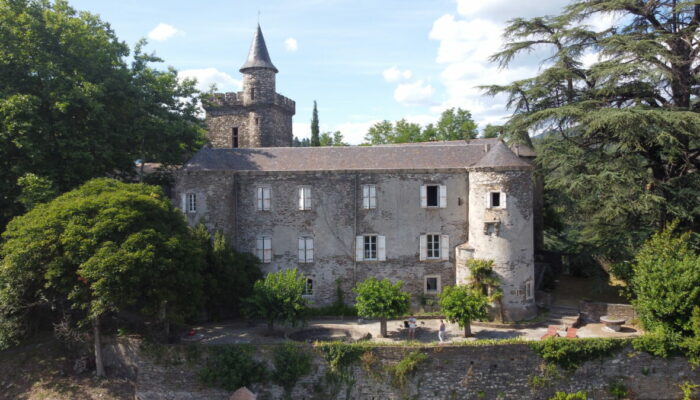 Image 0 : CHÂTEAU DE CAMBIAIRE : GÎTE CASTELLAS