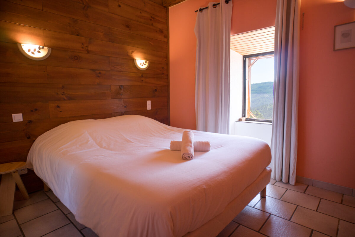 Image 1 : GÎTE LOU VIGNE - ÉCO-HAMEAU LOU REY