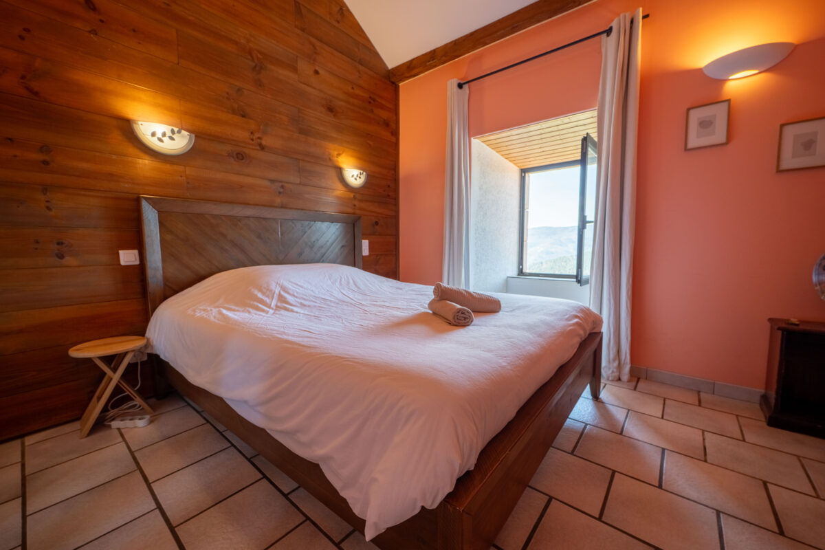Image 1 : GÎTE LOU VIGNE - ÉCO-HAMEAU LOU REY