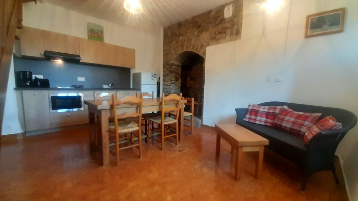 Image 4 : LES HAUTS DE SAINT PRIVAT 5 PERS. PRESBYTERE