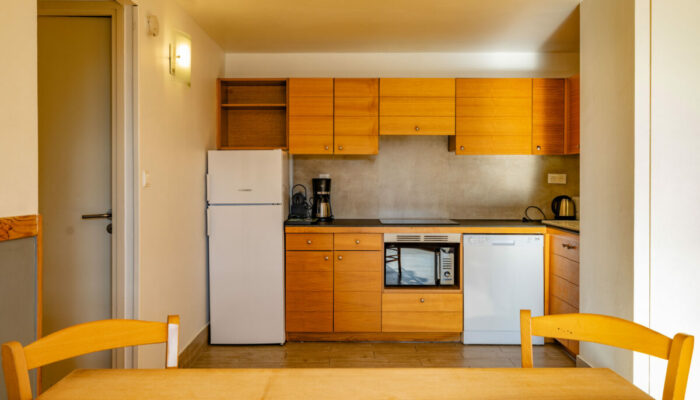 Image 2 : VILLAGE DE GITES DU MAS DE LA BARQUE APPARTEMENT  2-4 PERS. PLAIN PIED