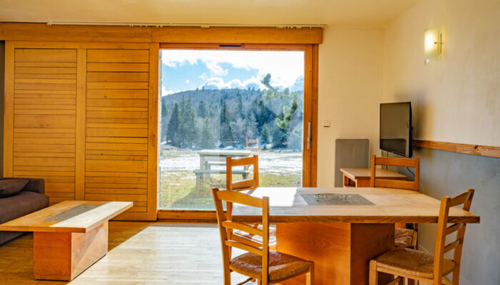 Image 3 : VILLAGE DE GITES DU MAS DE LA BARQUE APPARTEMENT  2-4 PERS. PLAIN PIED