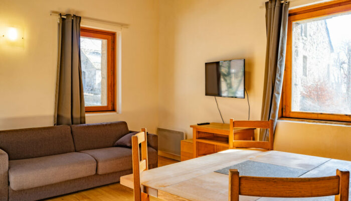 Image 2 : VILLAGE DE GITES DU MAS DE LA BARQUE APPARTEMENT 6 PERSONNES DUPLEX APMR