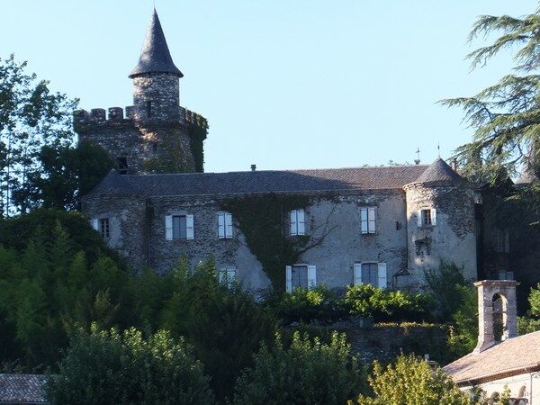 Image 2 : CHÂTEAU DE CAMBIAIRE : GÎTE CASTELLAS