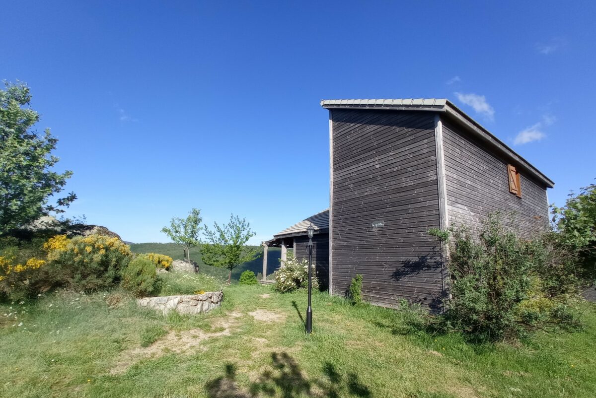 Image 1 : LA TCHOURETTE DU MONT LOZERE GRANDS CHALETS
