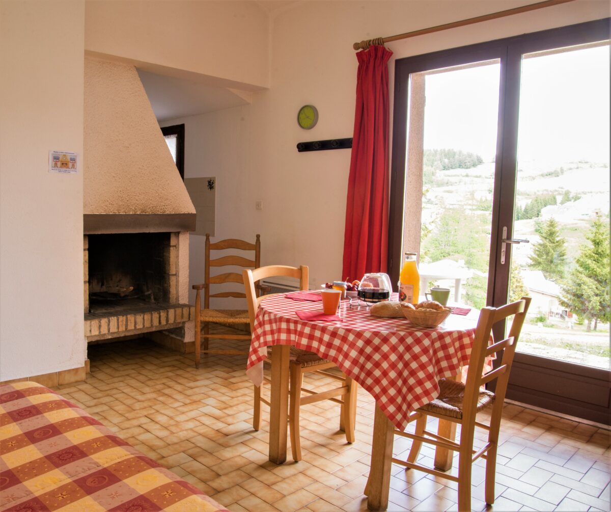 Image 4 : VILLAGE DE GITES DU BLEYMARD 2-4 PERSONNES