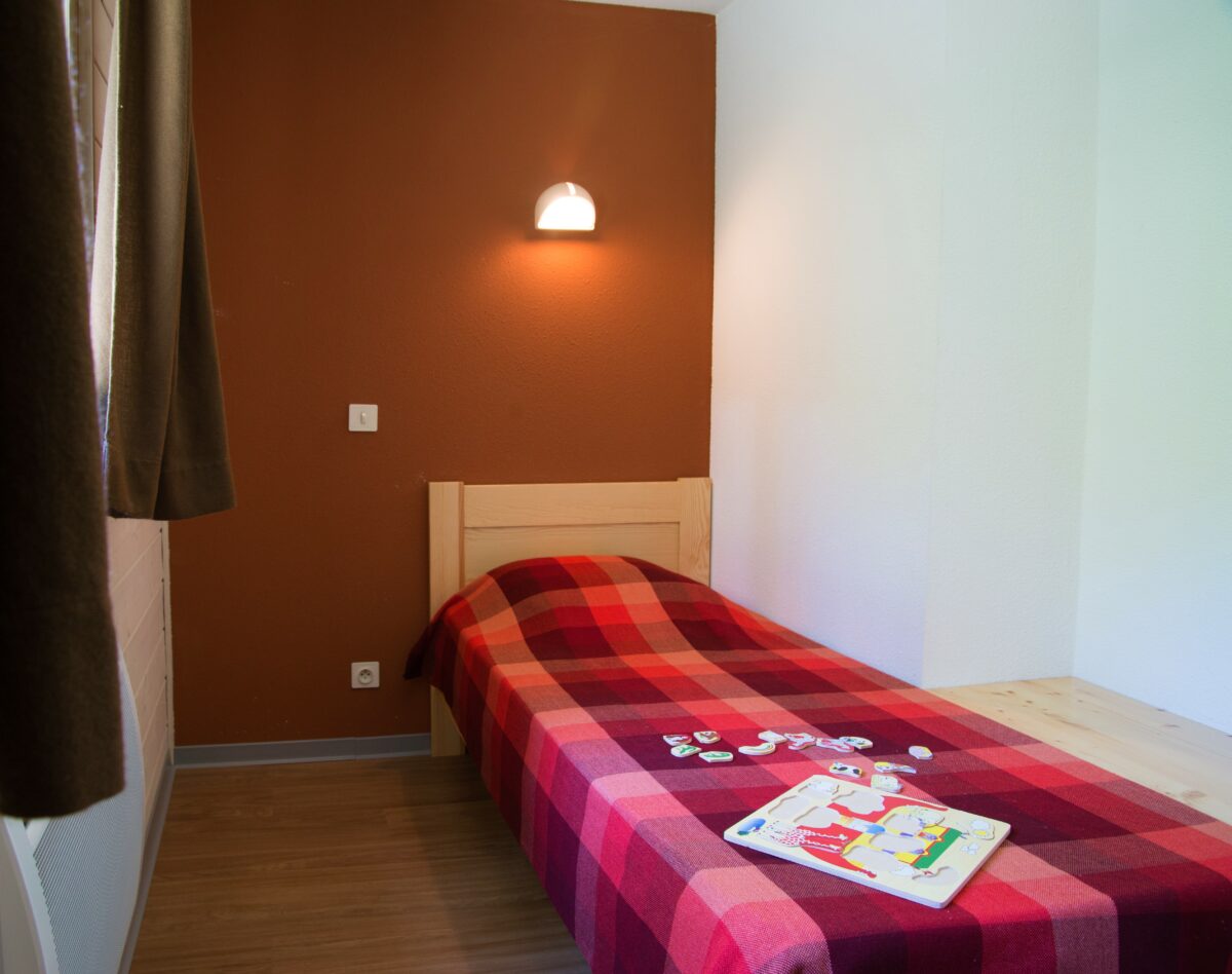 Image 4 : VILLAGE DE GITES DU BLEYMARD 4-6 PERSONNES JONQUILLE