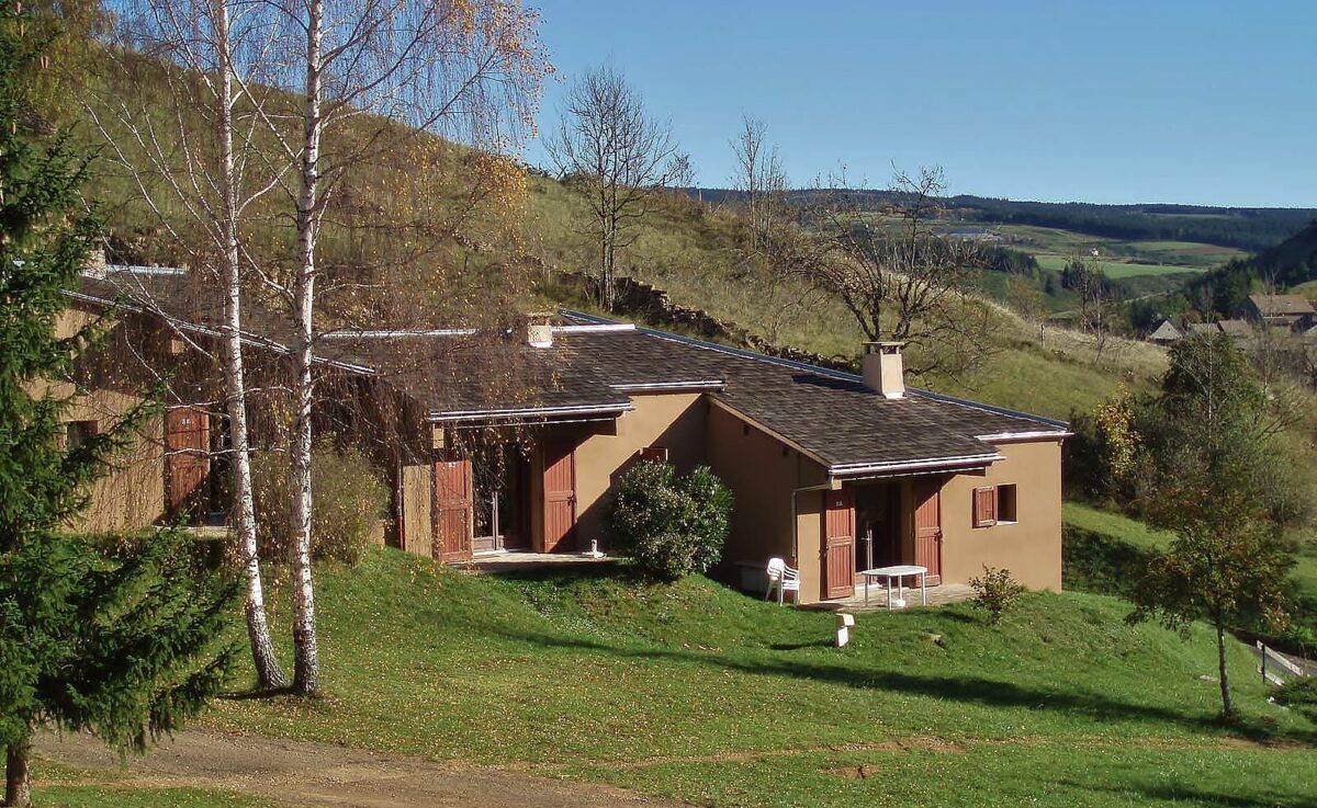 Image 3 : VILLAGE DE GITES DU BLEYMARD 4-6 PERSONNES MYRTILLES