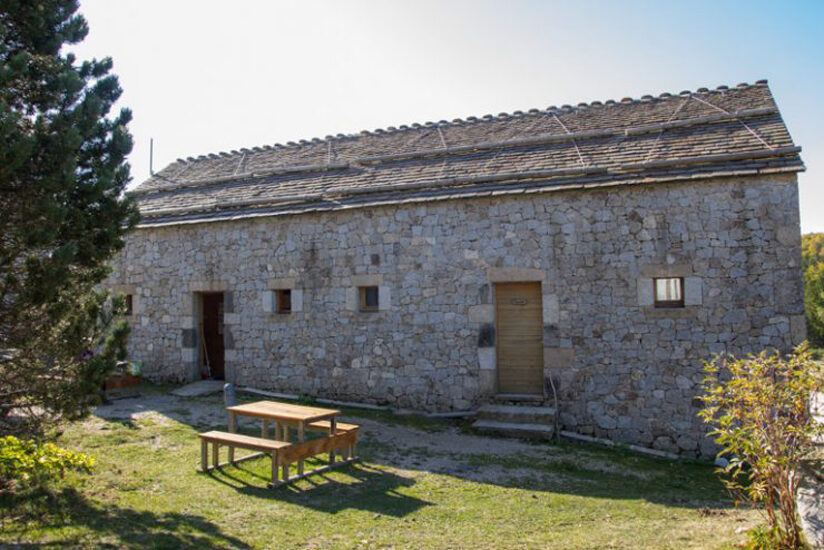 Image 1 : VILLAGE DE GITES DU MAS DE LA BARQUE APPARTEMENT 2-4 PERS. DUPLEX