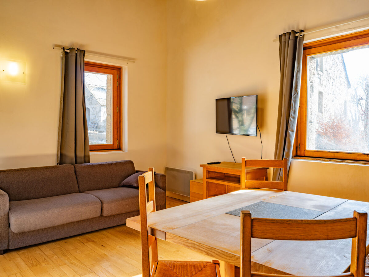 Image 2 : VILLAGE DE GITES DU MAS DE LA BARQUE APPARTEMENT 6 PERSONNES DUPLEX APMR