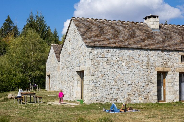 Image 1 : VILLAGE DE GITES DU MAS DE LA BARQUE GITE 6 PERSONNES PREMIUM
