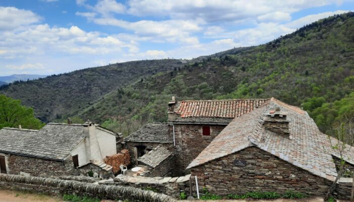 Image 1 : LES TROIS COLS (COTATION ROUGE)