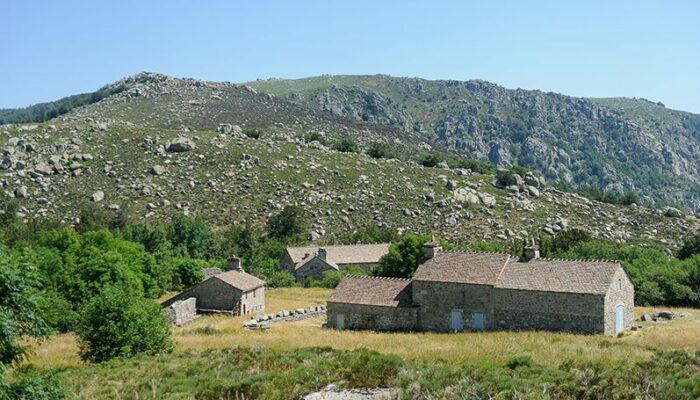 Image 1 : Villages du Sud - VTT n°10