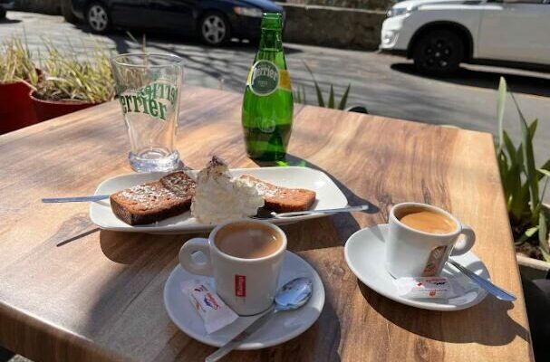 Image 1 : CAFÉ LE COMMERCE